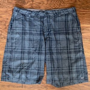 Mens 38 O’Neill short